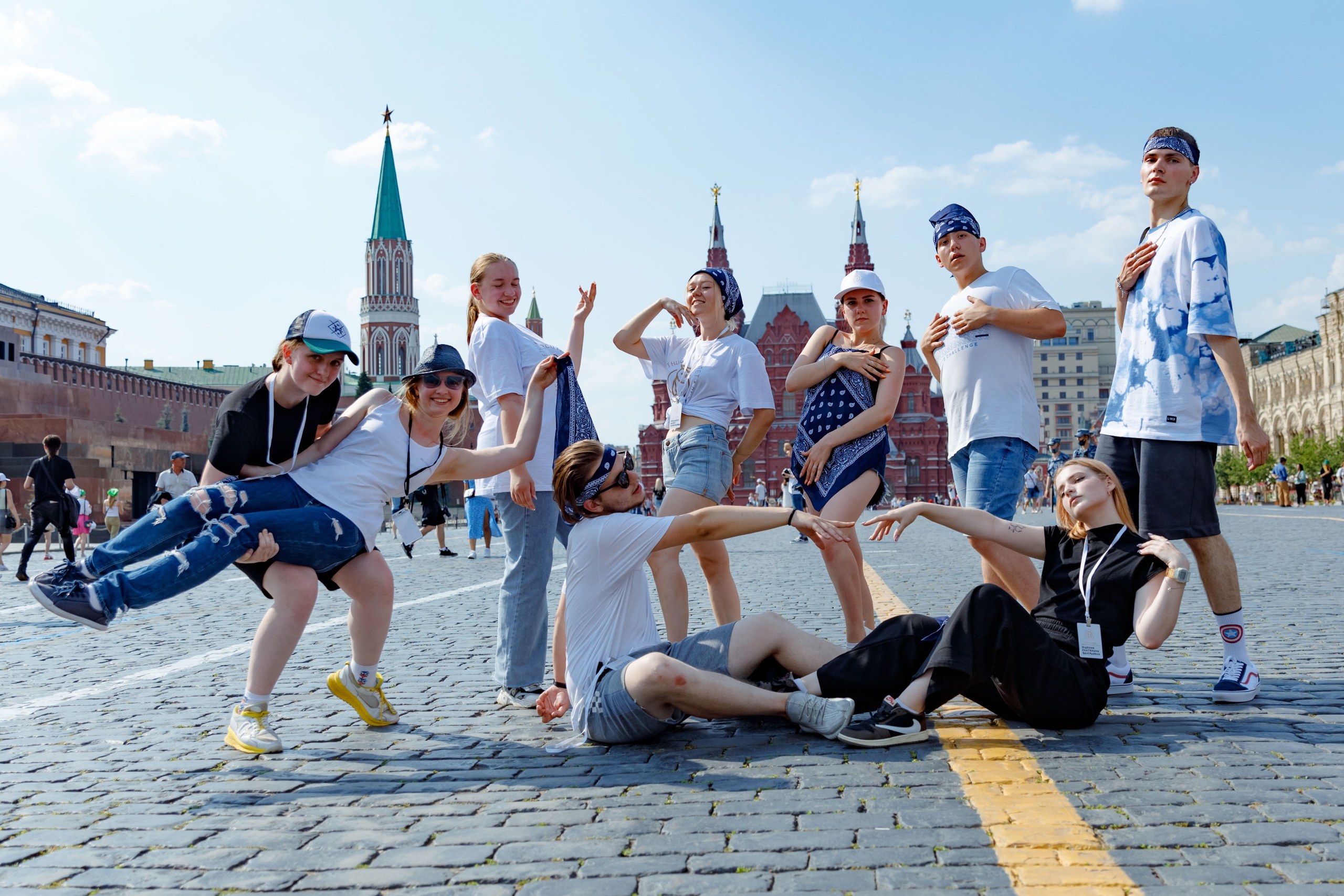 С Днем рождения, Москва
